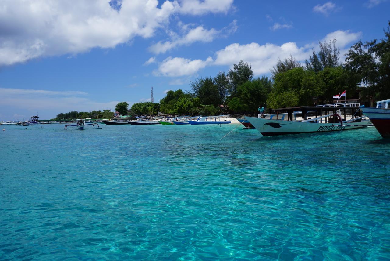 Atlas Gili Party Hostel Гілі-Траванган Екстер'єр фото